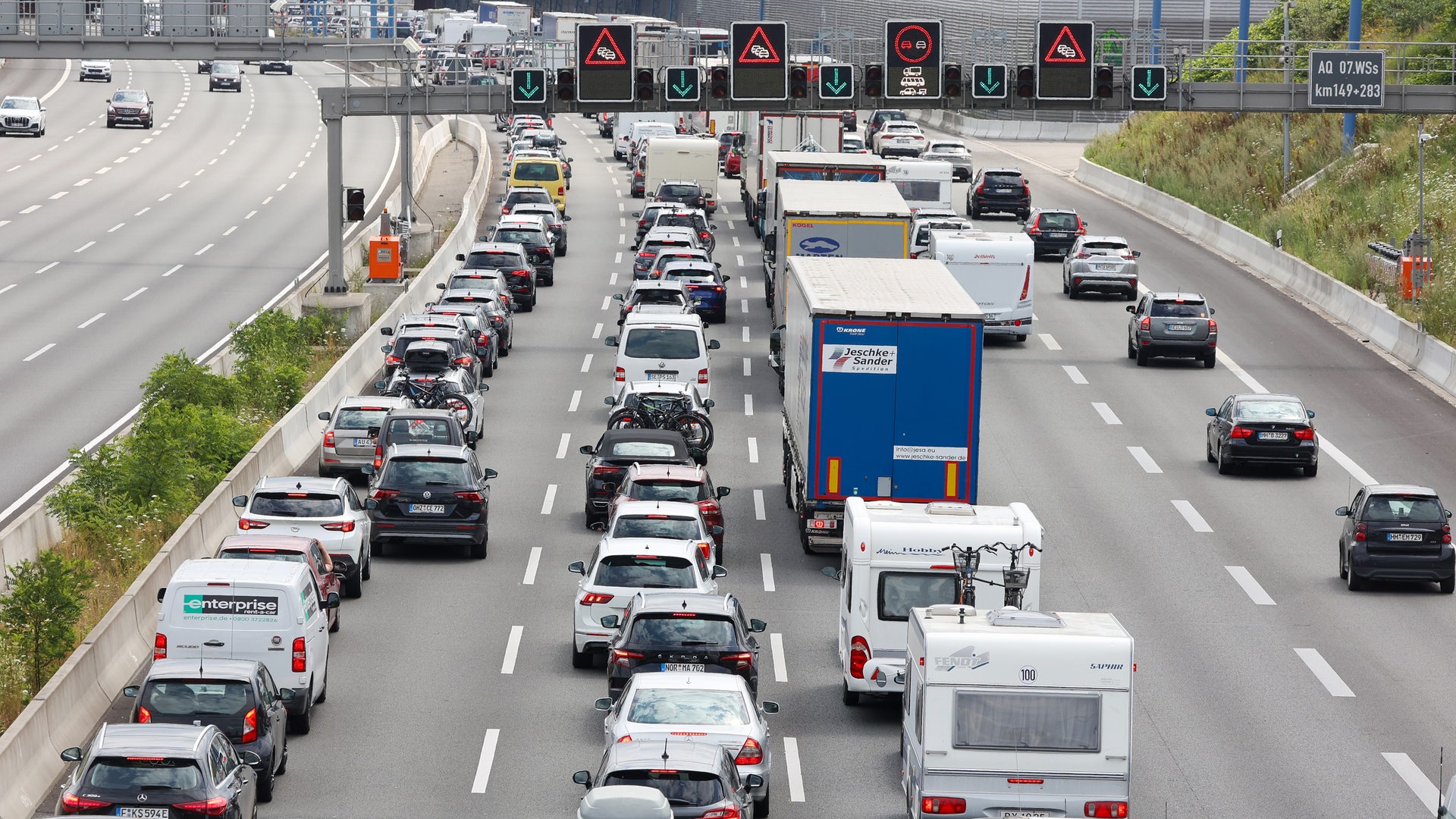 Urlaubsverkehr Sorgt F R Stau Auf Den Autobahnen Um Bremen Buten Un