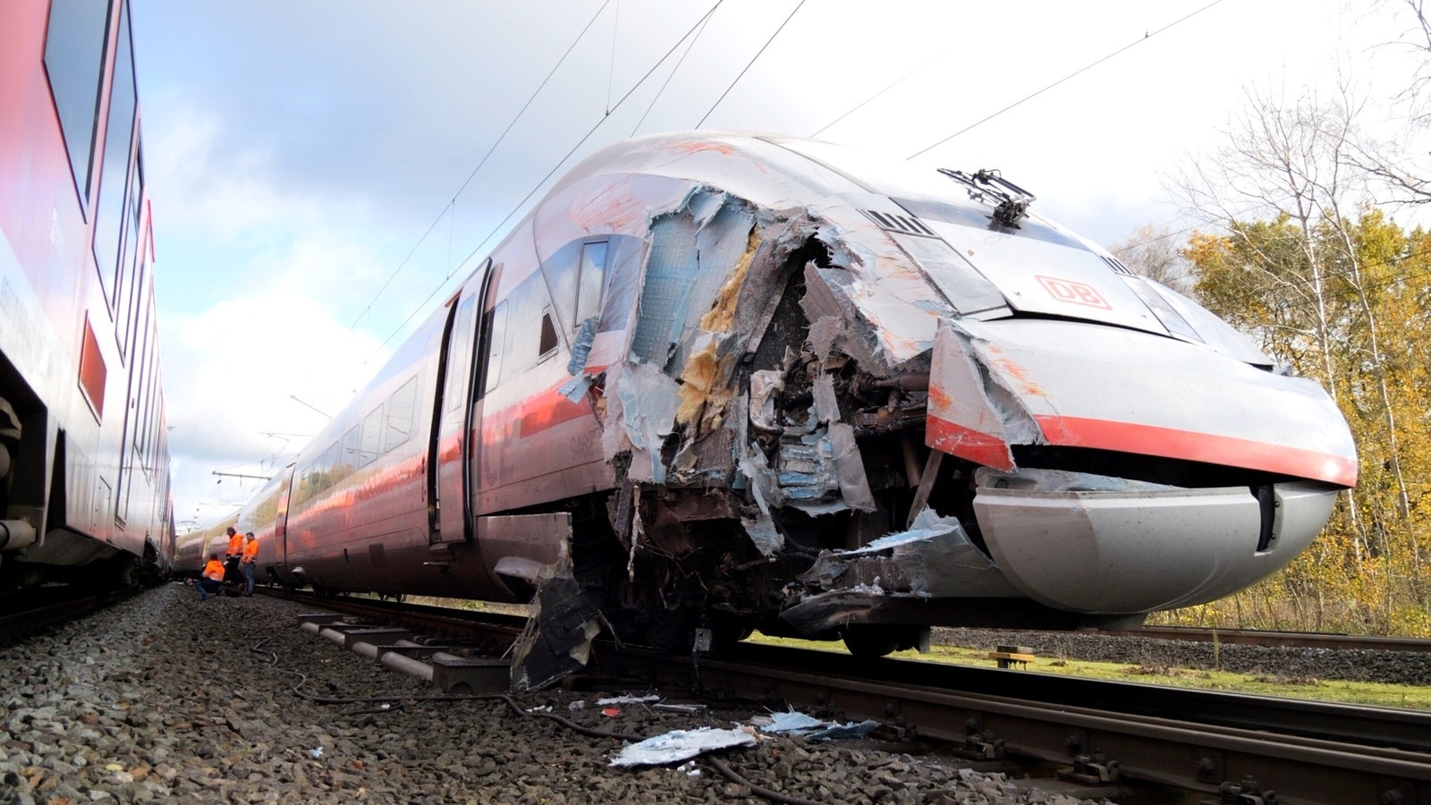 Bahnstrecke Zwischen Bremen Und Hamburg Nach ICE Unfall Komplett Frei