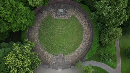 Eine Luftaufnahme des Denkmals auf der Altmannshöhe in den Bremer Wallanlagen.