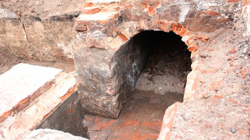 Bilder von den Ausgrabungen nahe der Großen Weserbrücke, auf dem Gelände vom zukünftigen Neubau des Kühne-und-Nagel-Gebäudes.