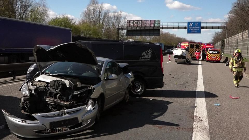 Aufprall Am Stauende Unfall Auf A28 Bei Delmenhorst Buten Un Binnen