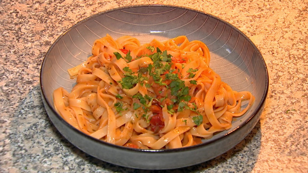 Tagliatelle-mit-M-hrenlax-Vegane-Alternative-auf-dem-Bremer-Teller