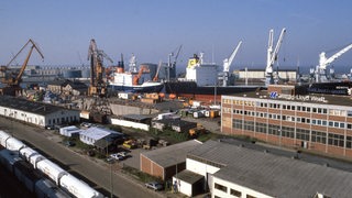 Luftbild mit Bremerhavener Lloydwerft, 1985