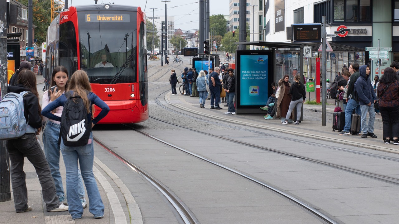 -Volle-Solidarit-t-Wie-Bremer-den-Streik-bei-Bus-und-Bahn-bewerten