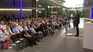 Zum ersten Mal ist der Bürgerrat des Deutschen Bundestages in Berlin zusammengekommen.