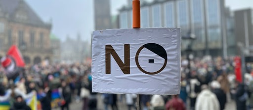 Demonstration gegen die AfD und Merz in Bremen