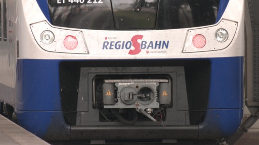 Es ist eine Regio S-Bahn zu sehen.