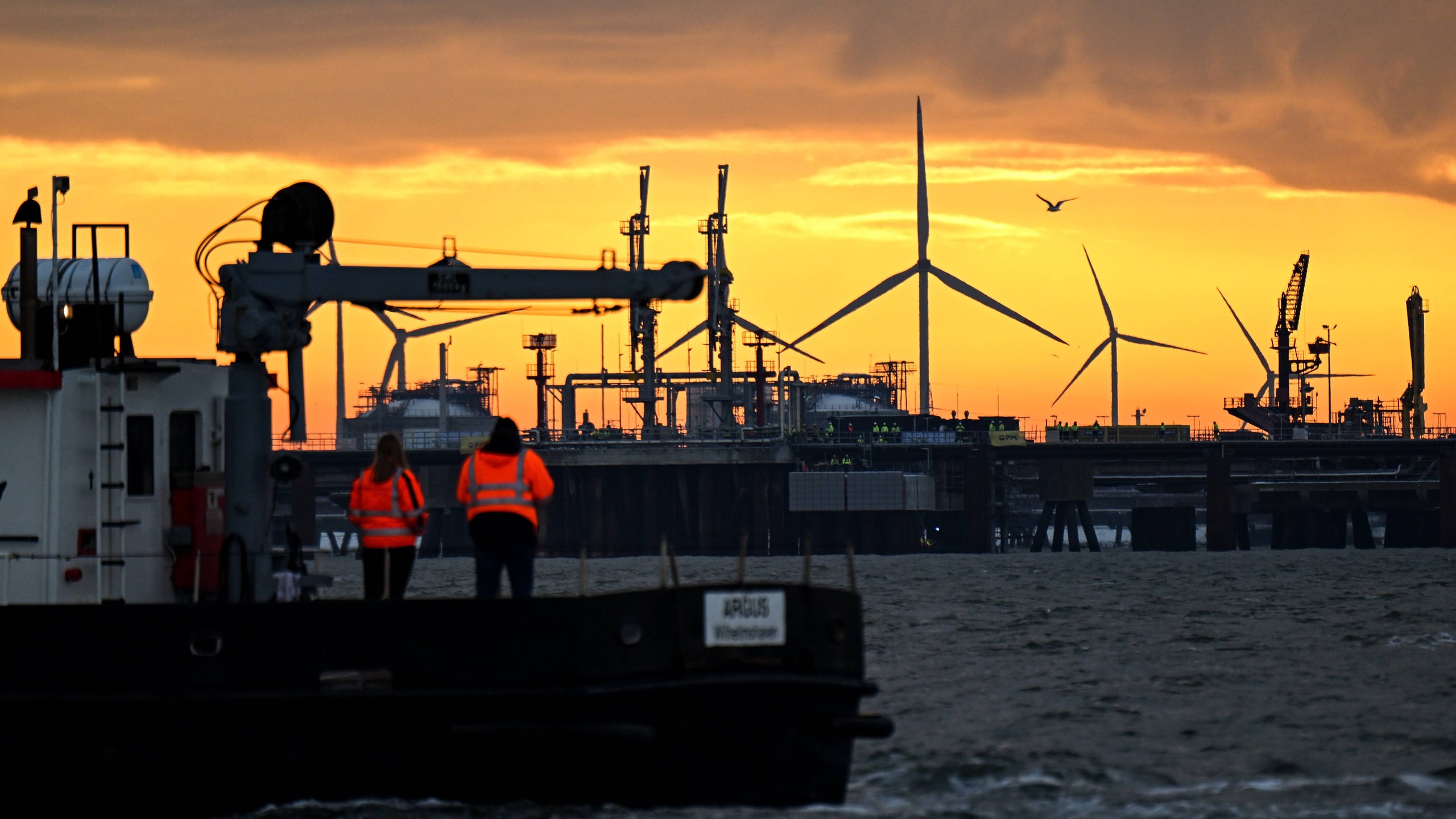 Bundeskanzler Eröffnet LNG-Terminal In Wilhelmshaven - Buten Un Binnen