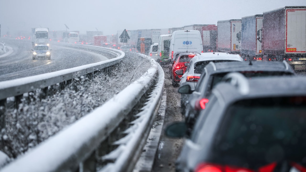 Stau In Bremen: Pendler Verlieren Pro Jahr 40 Stunden - Buten Un Binnen