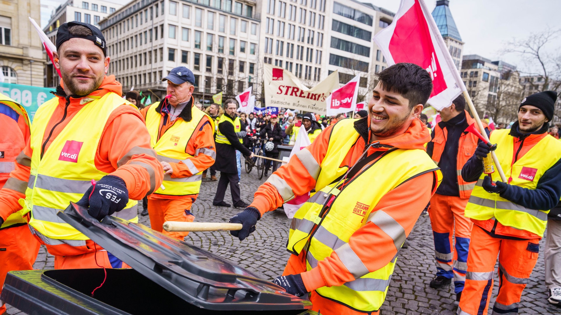 tarifeinigung-im-ffentlichen-dienst-mehr-geld-f-r-besch-ftigte