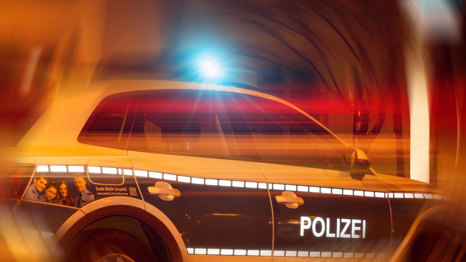 Raser An "Car-Freitag": Bremerhavener Polizei Sucht Nun Nach Zeugen ...