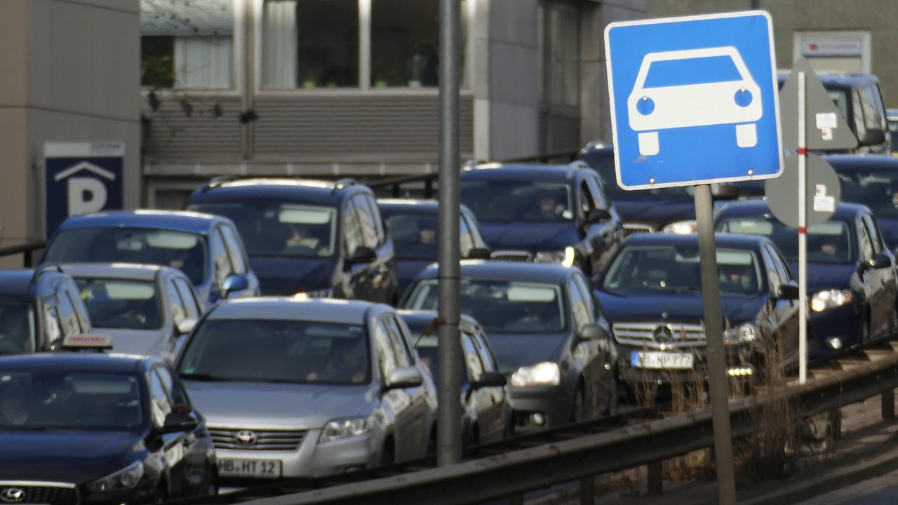 People from Bremen are stuck in traffic jams for an average of 27 hours a year