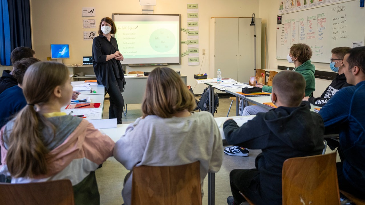 50 Ukrainian teachers want to teach refugee children in Bremen