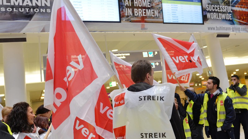 Security personnel are on strike at Bremen Airport.