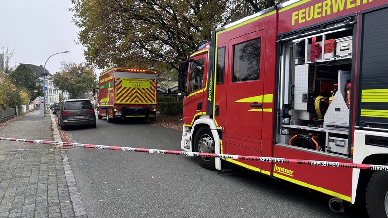 Die Bremerhavener Feuerwehr hat bei einem Gasleck-Einsatz eine Straße gesperrt