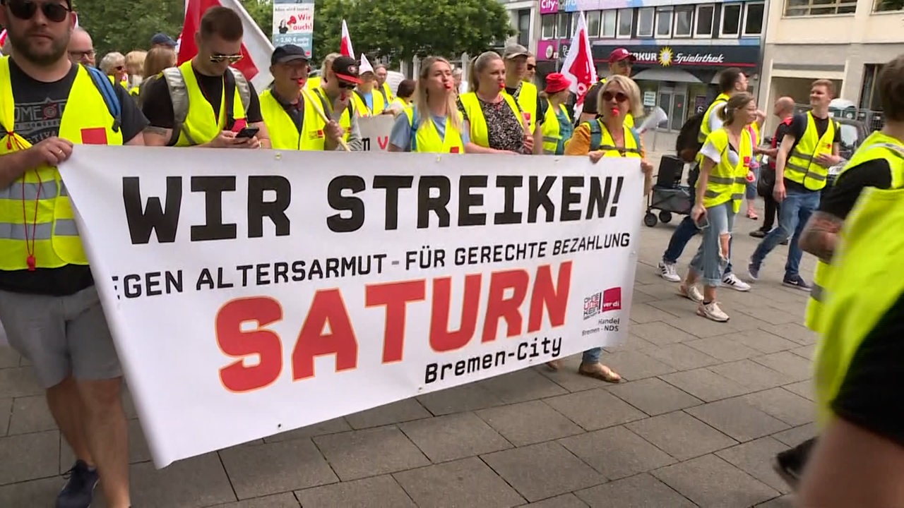 Mehr Geld: Bremer Mitarbeitende des Einzelhandels streiken in Hannover -  buten un binnen