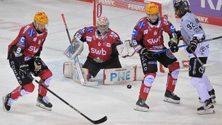 Eishockey-Spieler der Fischtown Pinguins gegen die Kölner Haie