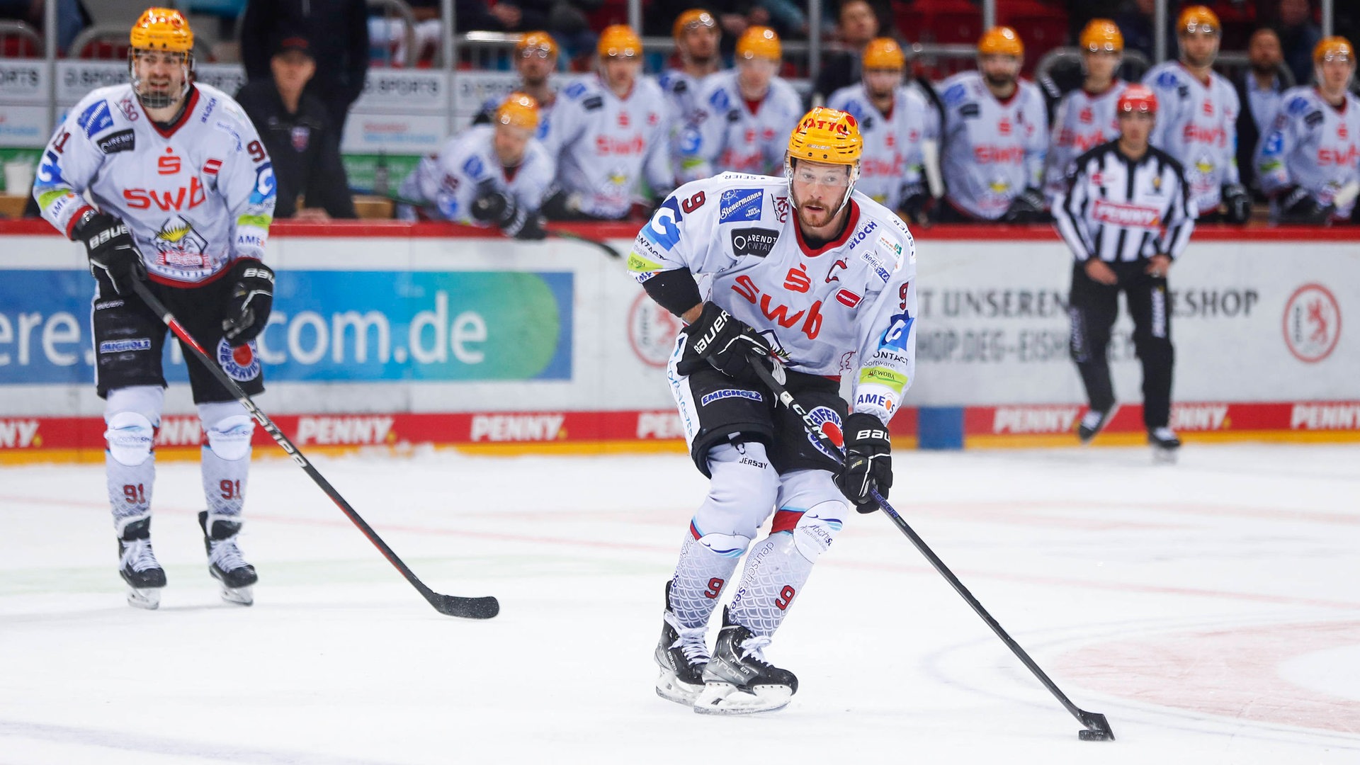 Pinguins Verlieren 2:3 In Der Verlängerung Gegen Adler Mannheim - Buten ...