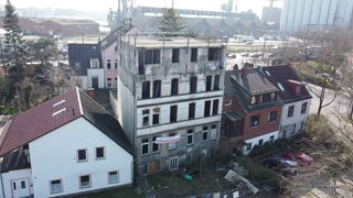 Das Koschnick-Haus in Gröpelingen aus der Luft gesehen