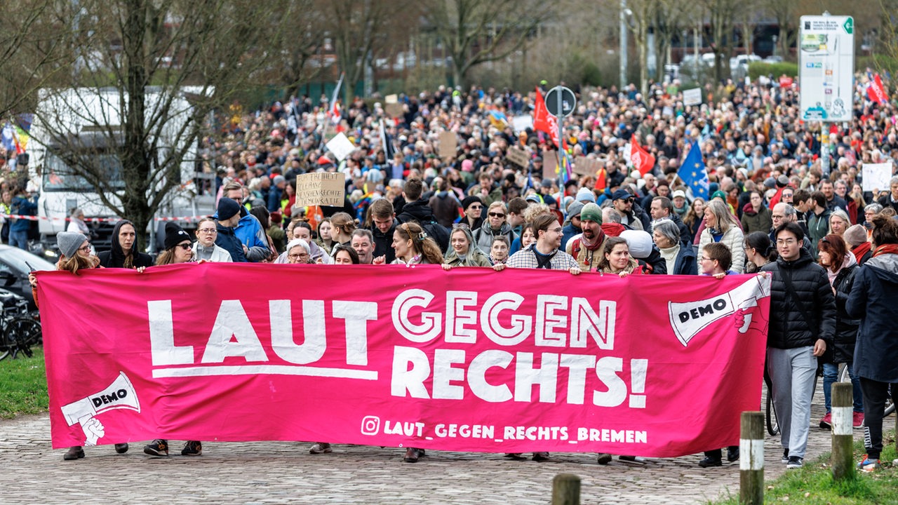 Tausende Menschen bei Demo gegen rechts in Bremen erwartet  - buten un binnen