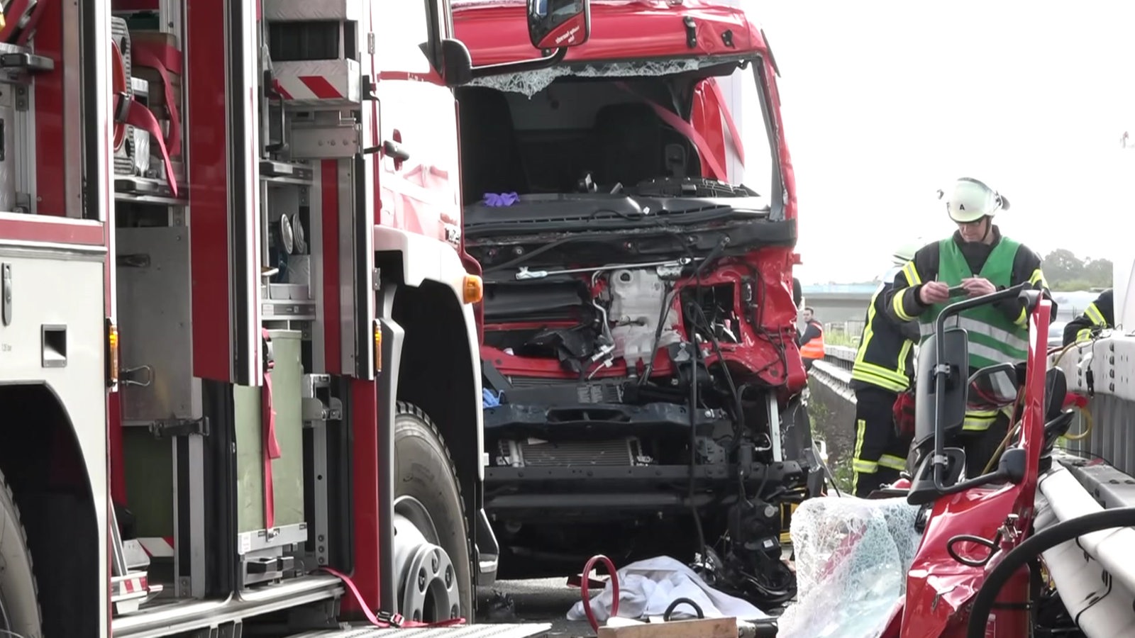 12 Stunden Sperrung: A27 Richtung Bremen Nach Lkw-Unfall Wieder Frei ...