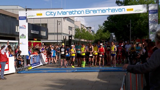 Starlinie des City Marathon Bremerhaven.