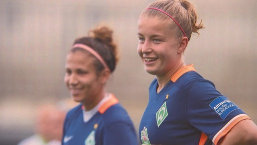 Michelle Ulbrich im Trikot von Werder Bremen