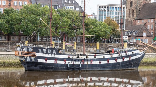 Das "Pannekoekship" liegt an der Schlachte in Bremen