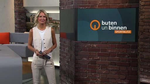 Sportblitz Moderatorin Janna Betten im Studio von buten un binnen 