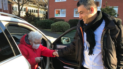 So kommen über 80-Jährige im Land Bremen per Taxi ...