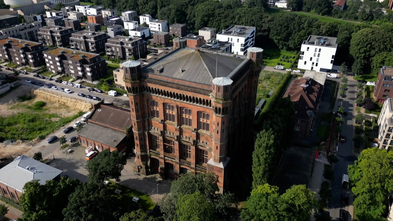 You can visit these monuments today in Bremen and Bremerhaven