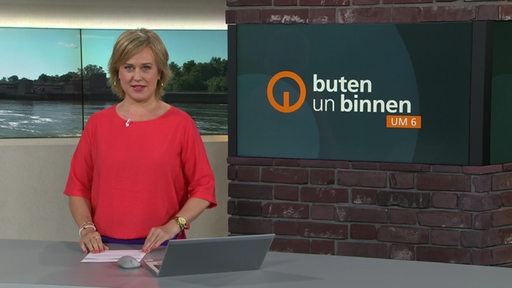 Die Moderatorin Kirsten Rademacher im Studio von buten un binnen