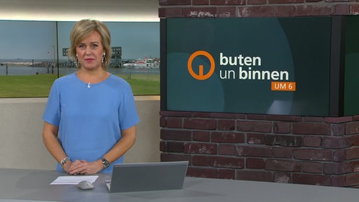 Die Moderatorin Kirsten Rademacher im Studio von buten un binnen