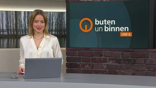 Moderatorin Lea Reinhard im Studio von buten un binnen