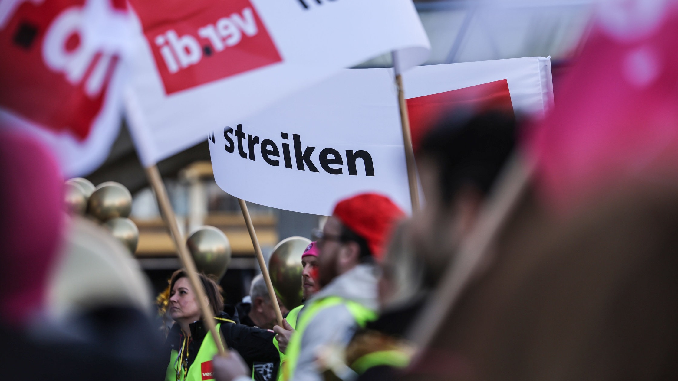 Verdi Ruft Im Öffentlichen Dienst Zum Streik In Den Stadtstaaten Auf ...