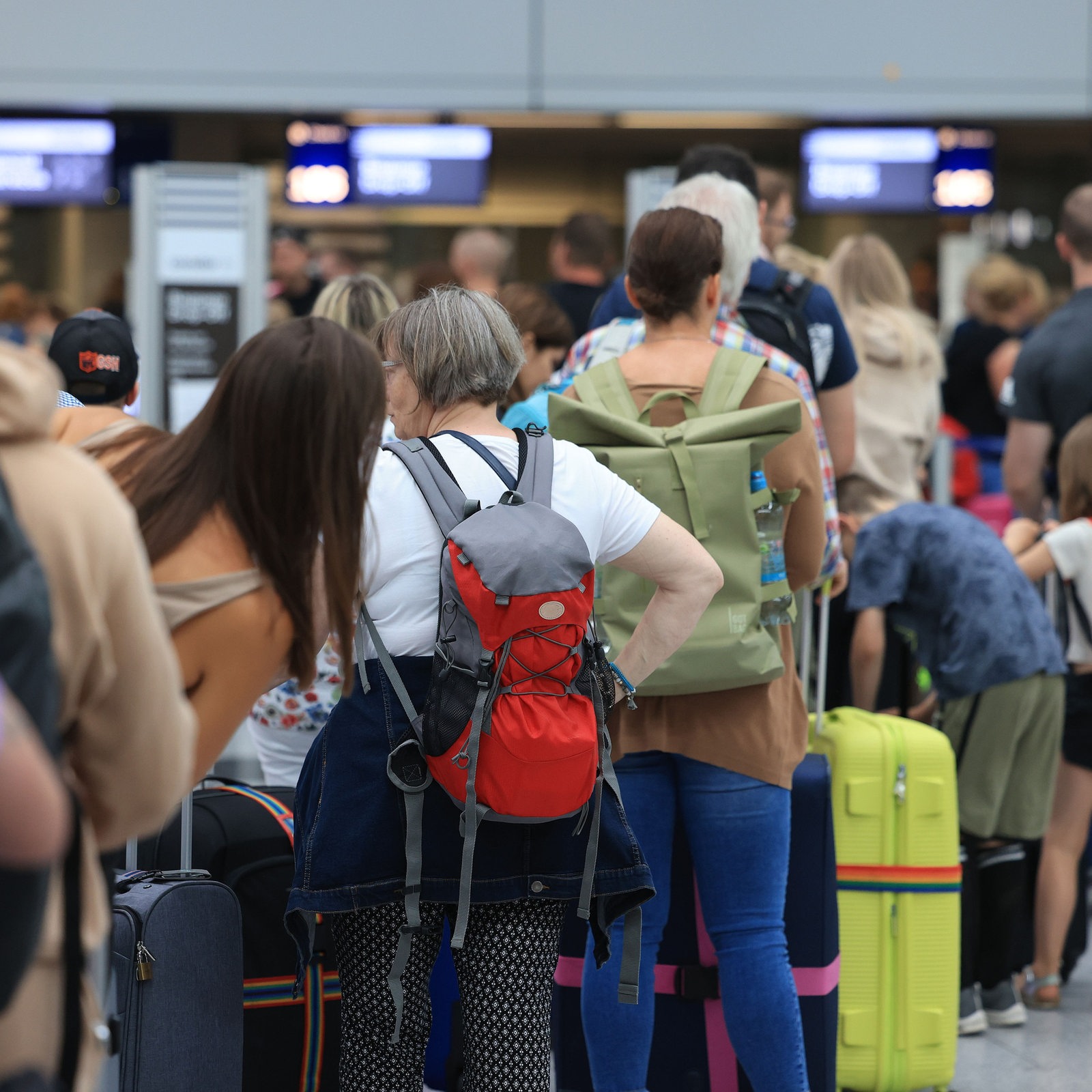 Wie lange vorher am Flughafen sein Bremen?