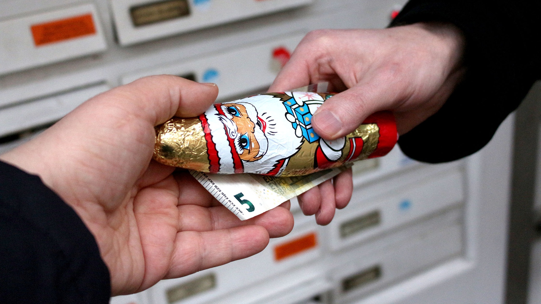 Dankeschön zu Weihnachten Briefträger und Co. richtig Trinkgeld geben